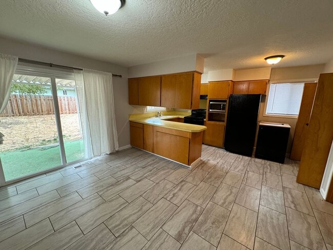 Building Photo - 3 Bedroom House For Rent In The Dalles