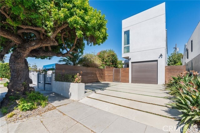 Primary Photo - 12519 Wagner St
