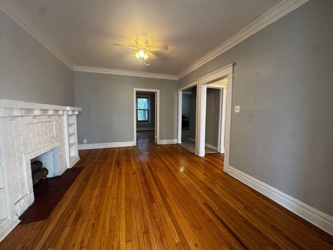 Building Photo - 2664 E 77th St