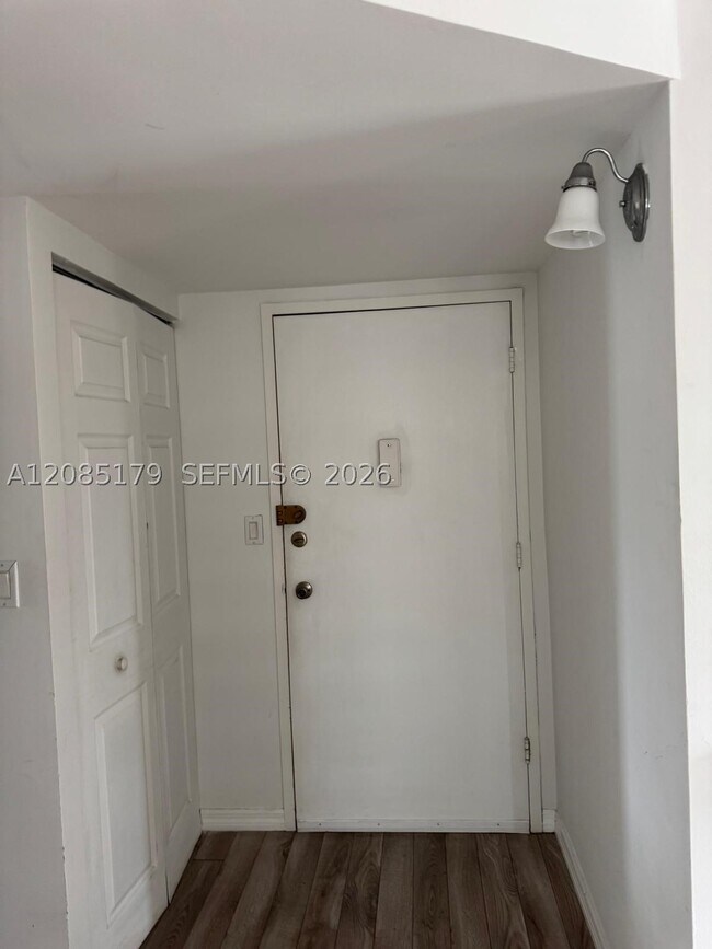 Foto del edificio - 1301 NE Miami Gardens Dr