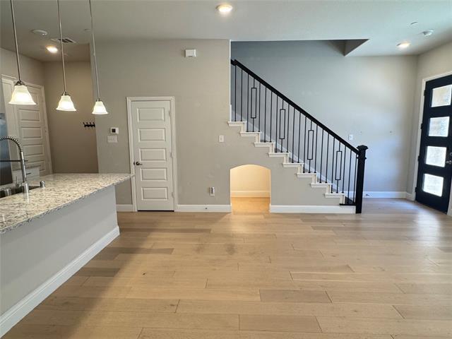 Foto del edificio - 4425 Benton Ln