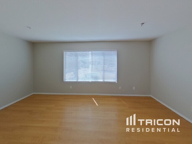 Building Photo - 7019 S 19th Pl