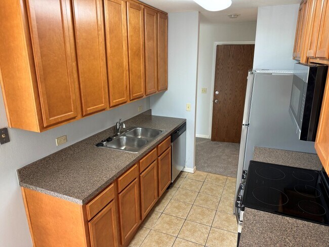 Foto del edificio - 5950 Oakwood Dr