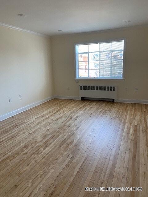 Building Photo - 74 St Paul St