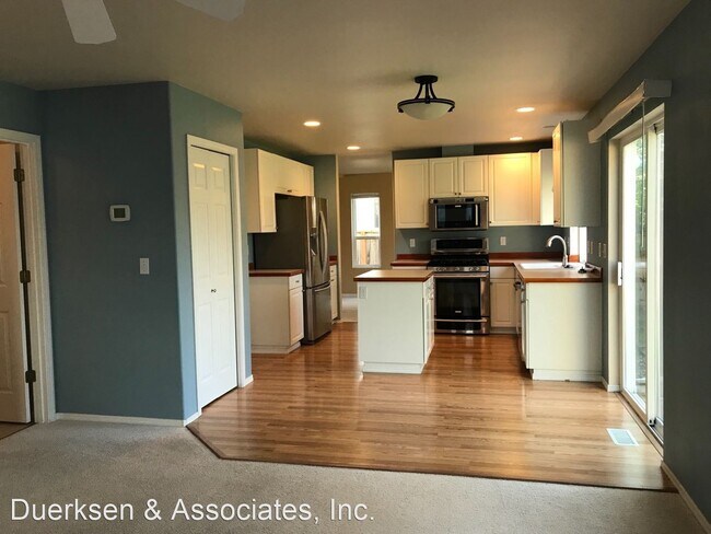 Building Photo - 3 br, 2.5 bath House - 4959 SW Roseberry