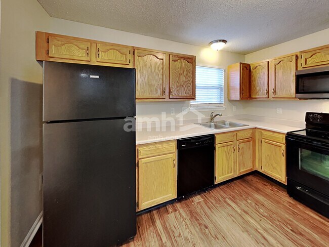Building Photo - 4708 Whitview Ln