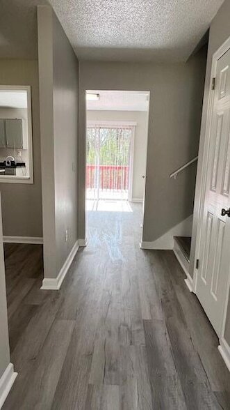 Foto del edificio - 7249 Cane Hollow Rd