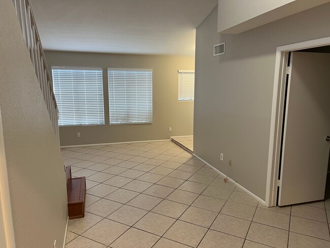 Foto del edificio - 8625 E Belleview Pl