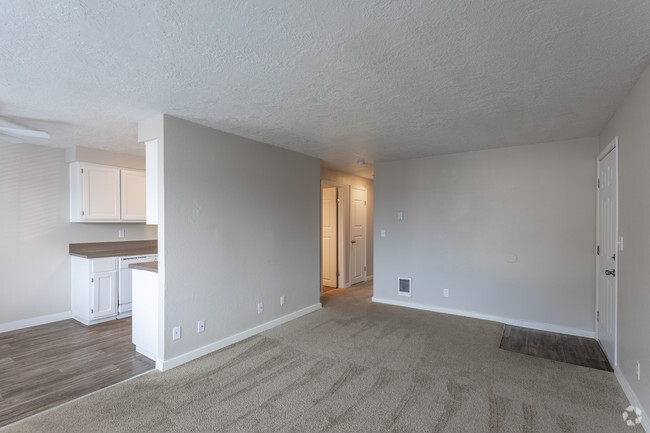 2BR, 1BA - 756 SF - Cheryl Lynn