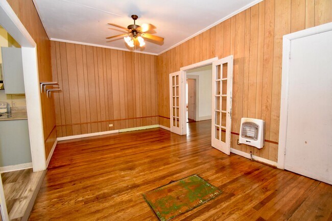 Foto del edificio - Three Bedroom Close to Tech!