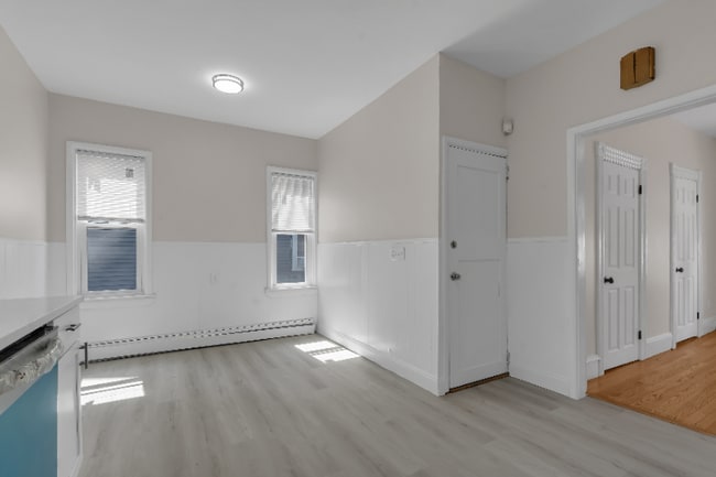 Building Photo - 77 Vinton St