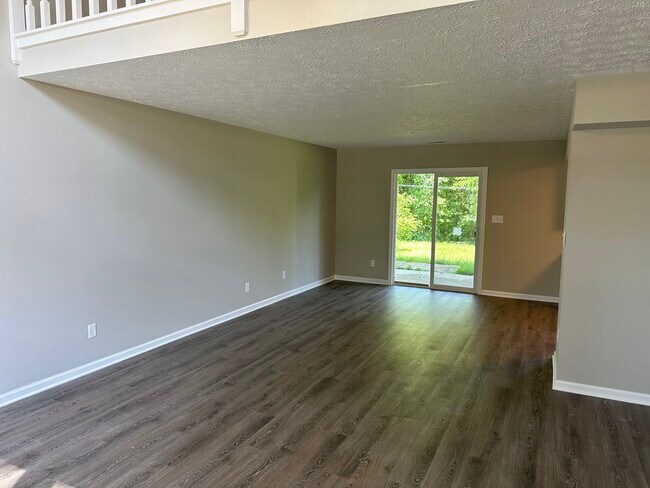 Building Photo - 1635 Stacy Lynn Dr