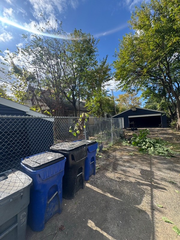 Photo - 1020 E 74th St Apartment