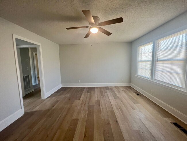 Foto del edificio - 507 Maple St