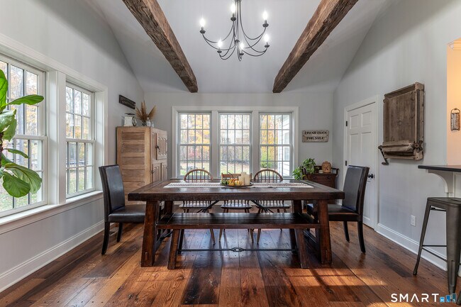 Foto del edificio - 255 Woodbury Rd