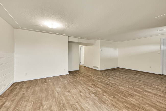 Foto del edificio - 6190 Wadsworth Blvd