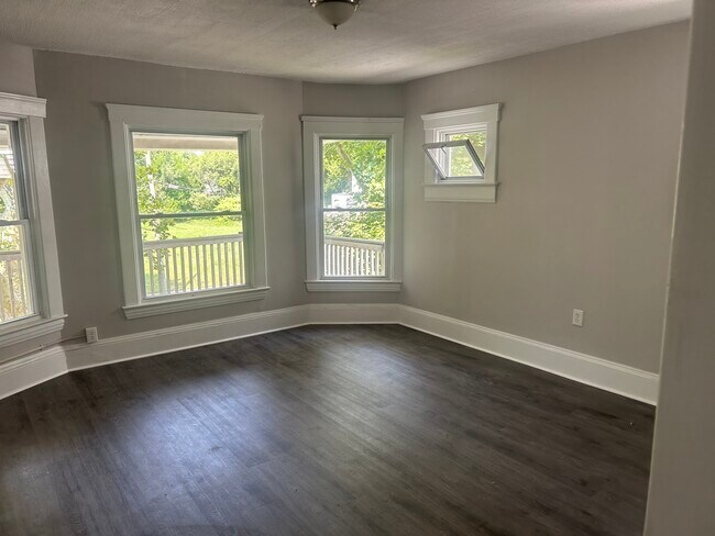 Foto del edificio - 2185 E 71st St