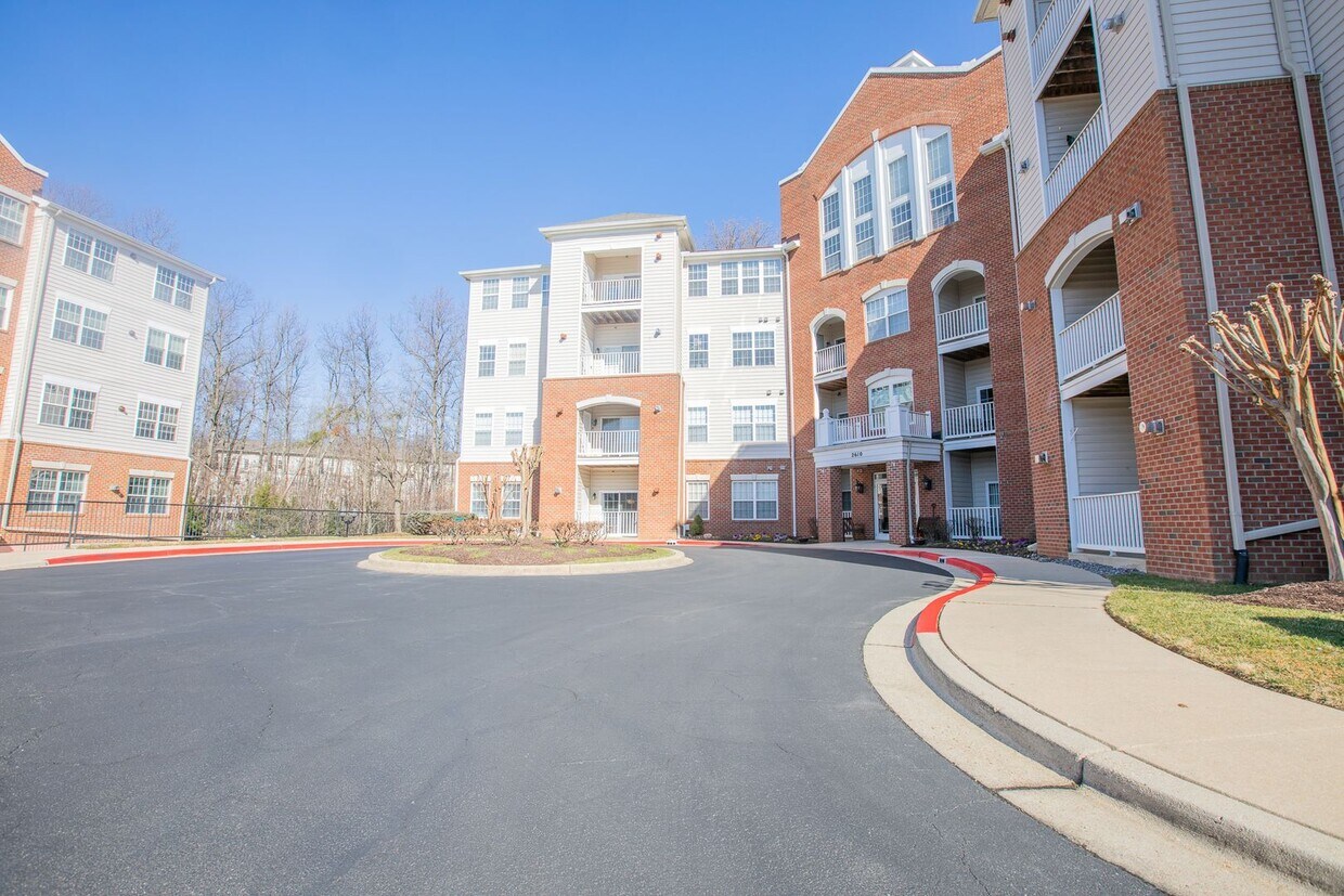 Primary Photo - Beautiful 2 BR/2 BA Condo in Gambrills!