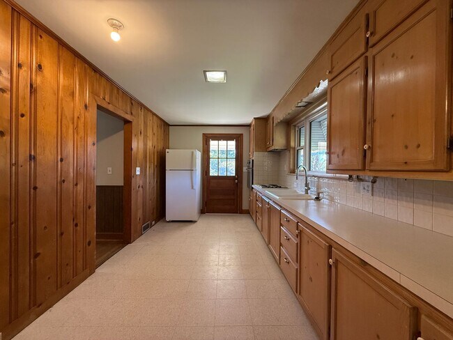 Foto del edificio - 3241 Harper Rd