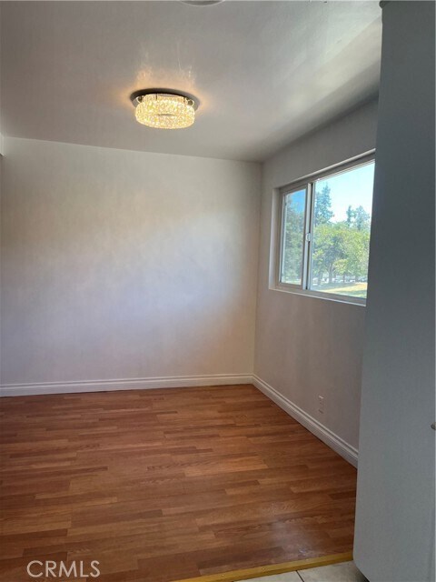 Foto del edificio - 4936 Hazeltine Ave