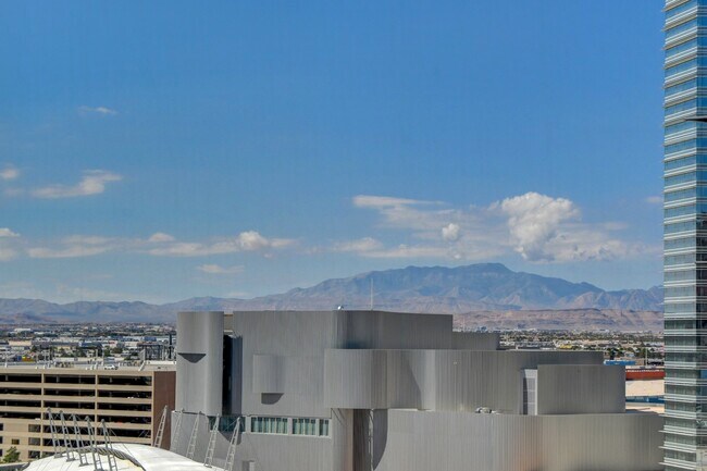 Building Photo - 3722 S Las Vegas Blvd