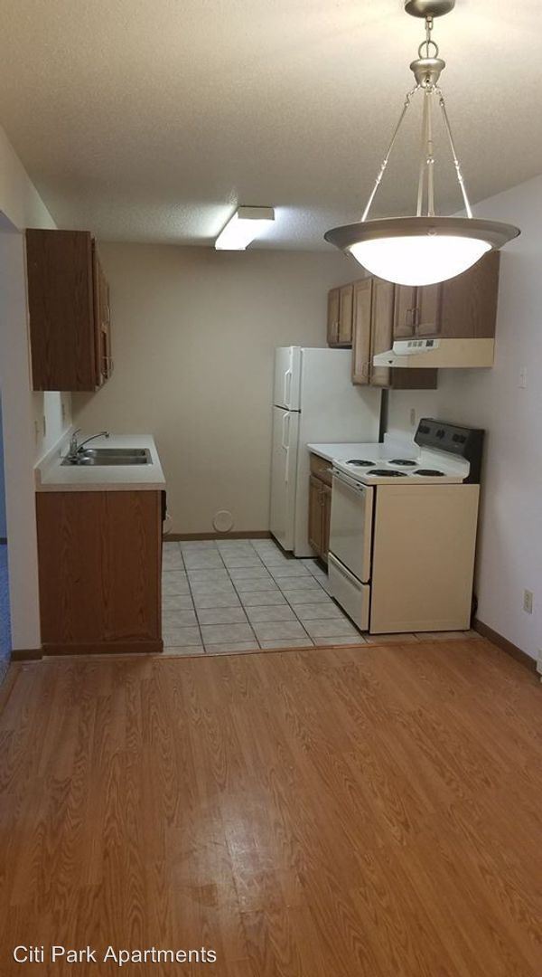 Building Photo - 4404 9th Ave Cir S