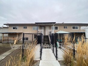 Building Photo - 630-D Belgo Rd