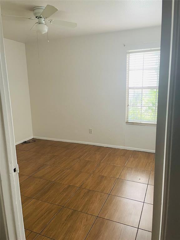 Foto del edificio - 9101 Country Creek St