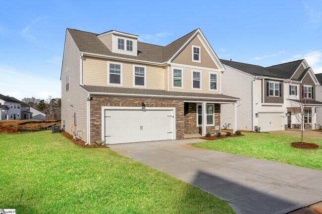 Foto del edificio - 557 Hillpark Ln