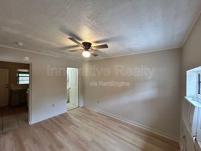 Foto del edificio - 517 E 5th St