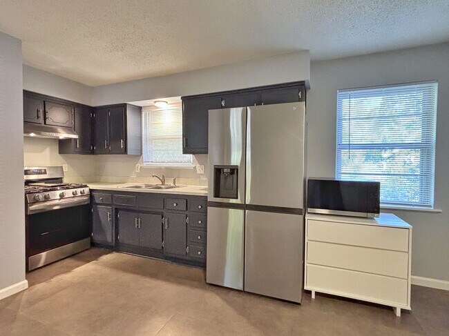 Foto del edificio - 2641 Maverick Ln