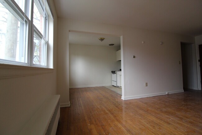 Foto del edificio - 33 Burnside Ave