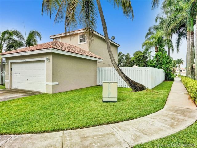 Building Photo - 2608 SW 177th Ave
