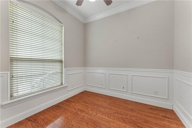 Building Photo - 501 SE Eaton St