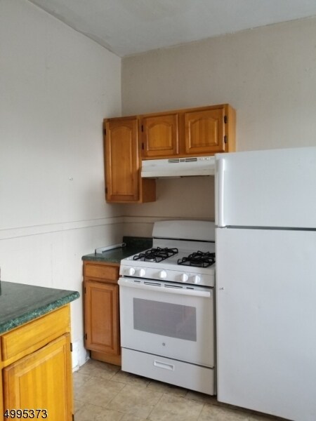 Foto del edificio - 319 Bloomfield Ave