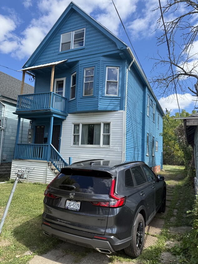 Quite and nice place,near transportation and shopping center - 15 Cornwall Ave