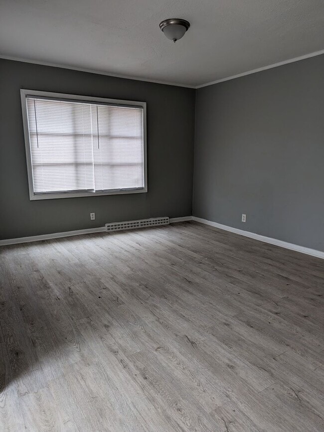 Building Photo - 18417 Glastonbury Rd