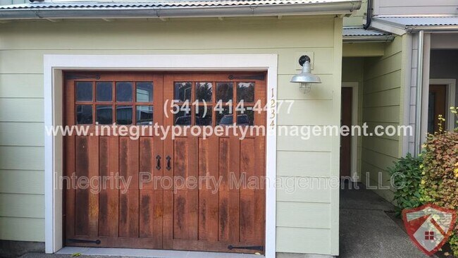 Building Photo - 1234 Fruitdale Dr
