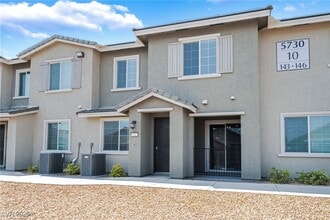 Building Photo - 5730 Sky Pointe Dr