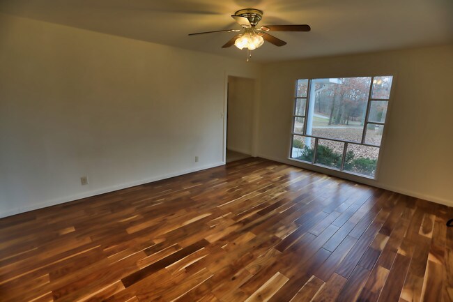 Foto del edificio - 3012 Greer Rd