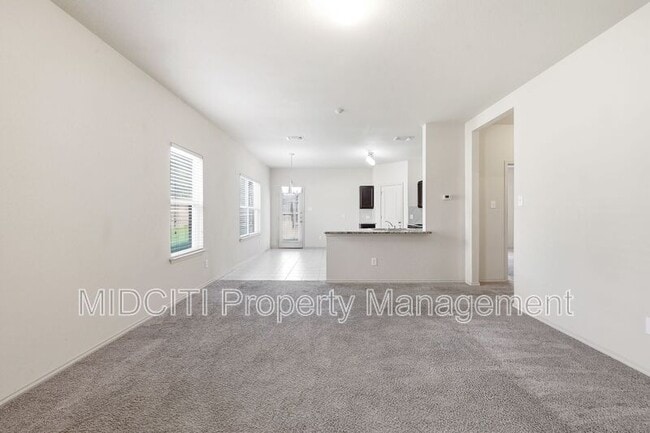 Building Photo - 205 Tallow Trl