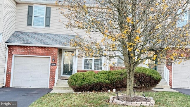 Building Photo - 506 Quincy St