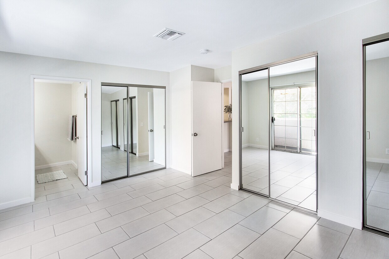 Haskell Park Apartments in Van Nuys, CA Westside Rentals