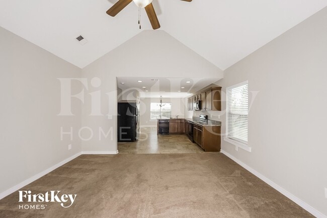 Foto del edificio - 563 Kincaid Cove Ln