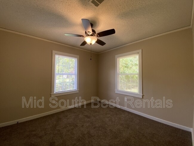 Building Photo - 603 Prothro St