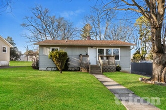 Building Photo - 106 Oakmere Rd