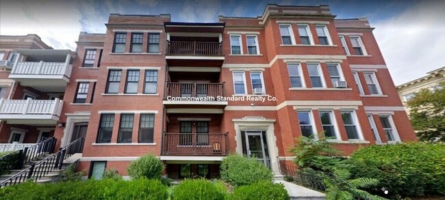 Building Photo - 94 Pleasant St