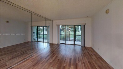 Building Photo - 301 N Pine Island Rd