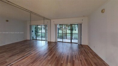 Building Photo - 301 N Pine Island Rd