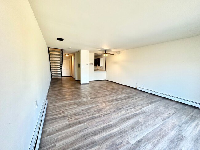 Foto del edificio - Rare rental opportunity conveniently locat...